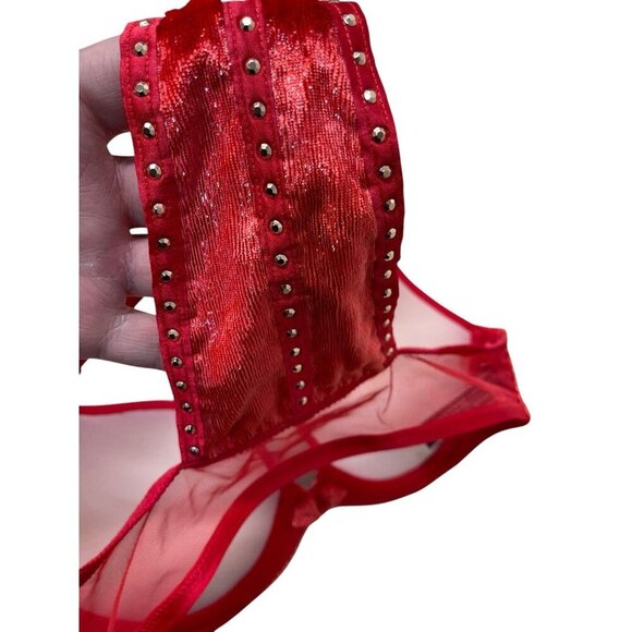VICTORIA SECRET Very Sexy Push-Up 32A Bra Red Velvet Studded Front Closure Pad - Picture 6 of 8